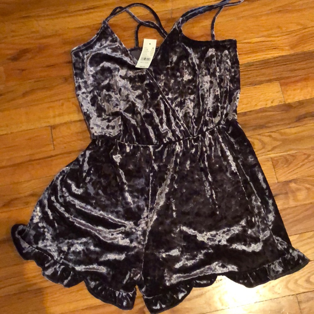 NWT Kendall & Kylie romper- gunmetal color
